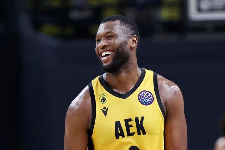 Αθλητικές μεταδόσεις: Μάχες για ΑΕΚ, ΠΑΟΚ, Περιστέρι και Ηρακλή, πού θα δείτε τα παιχνίδια