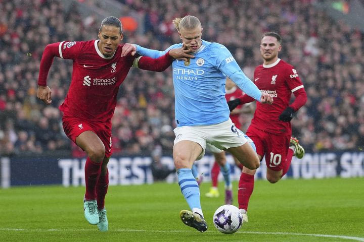 Αθλητικές μεταδόσεις: Πού θα δείτε το Μάντσεστερ Σίτι – Λίβερπουλ και τις Ρεάλ, Μπαρτσελόνα και Ίντερ