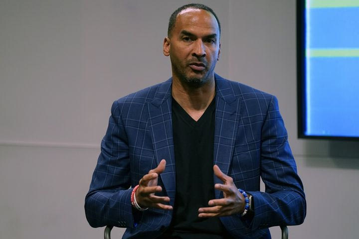 Οι Ντάλας Μάβερικς απολύουν τον GM που έστειλε τον Λούκα Ντόντσιτς στους Λέικερς