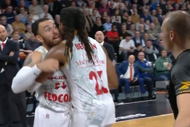 Ο Μάικ Τζέιμς ξέσπασε στο Twitter μετά την αποβολή του στο Λε Μαν – Μονακό: “Τόσο κλέψιμο και πάλι έχασαν”