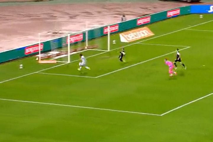 Ο Λάμπρου πέρασε τον Λίλο και πλάσαρε για το 1-0 του Βόλου