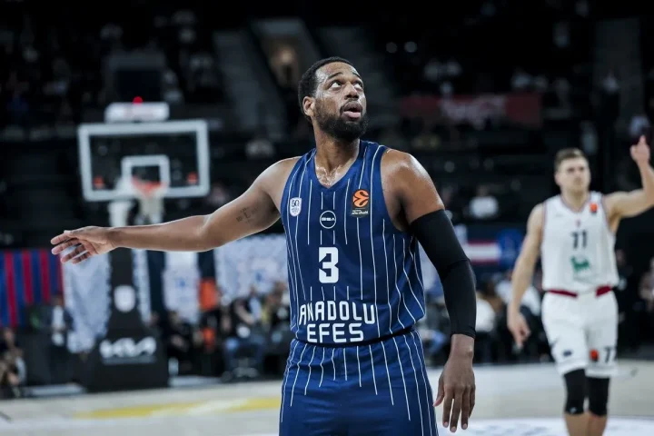 Τόφας – Αναντολού Εφές 86-79: Τρίτη συνεχόμενη ήττα για την ομάδα του Κοκόσκοβ στο πρωτάθλημα