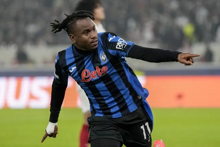 Αταλάντα: Ο Όσιμεν “ψήνει” τον Λούκμαν για να τον ακολουθήσει στην Γαλατάσαραϊ, γράφουν τουρκικά μέσα