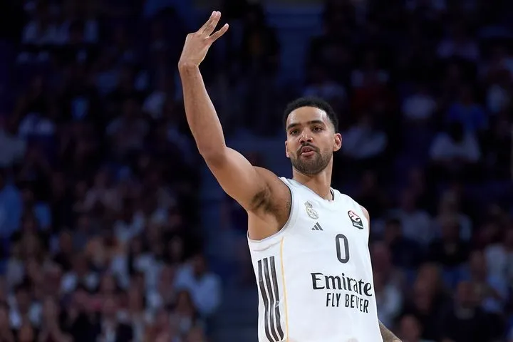 Μπαρτσελόνα – Ρεάλ 92-101: Ο Λάιλς πήρε φωτιά στο παρθενικό clasico της καριέρας του και οι Μαδριλένοι πήραν εμφατικό διπλό