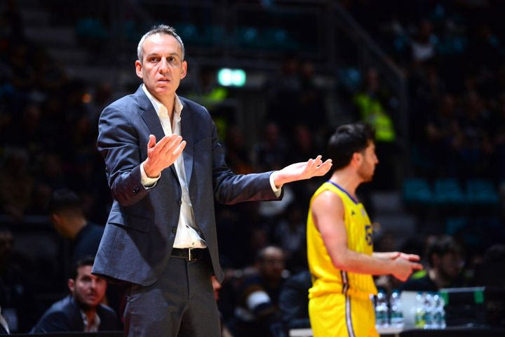 Χαμός στη Μακάμπι Τελ Αβίβ: Φίλαθλοι έξω από τα γραφεία ζήτησαν εξηγήσεις για το μέλλον του Κάτας