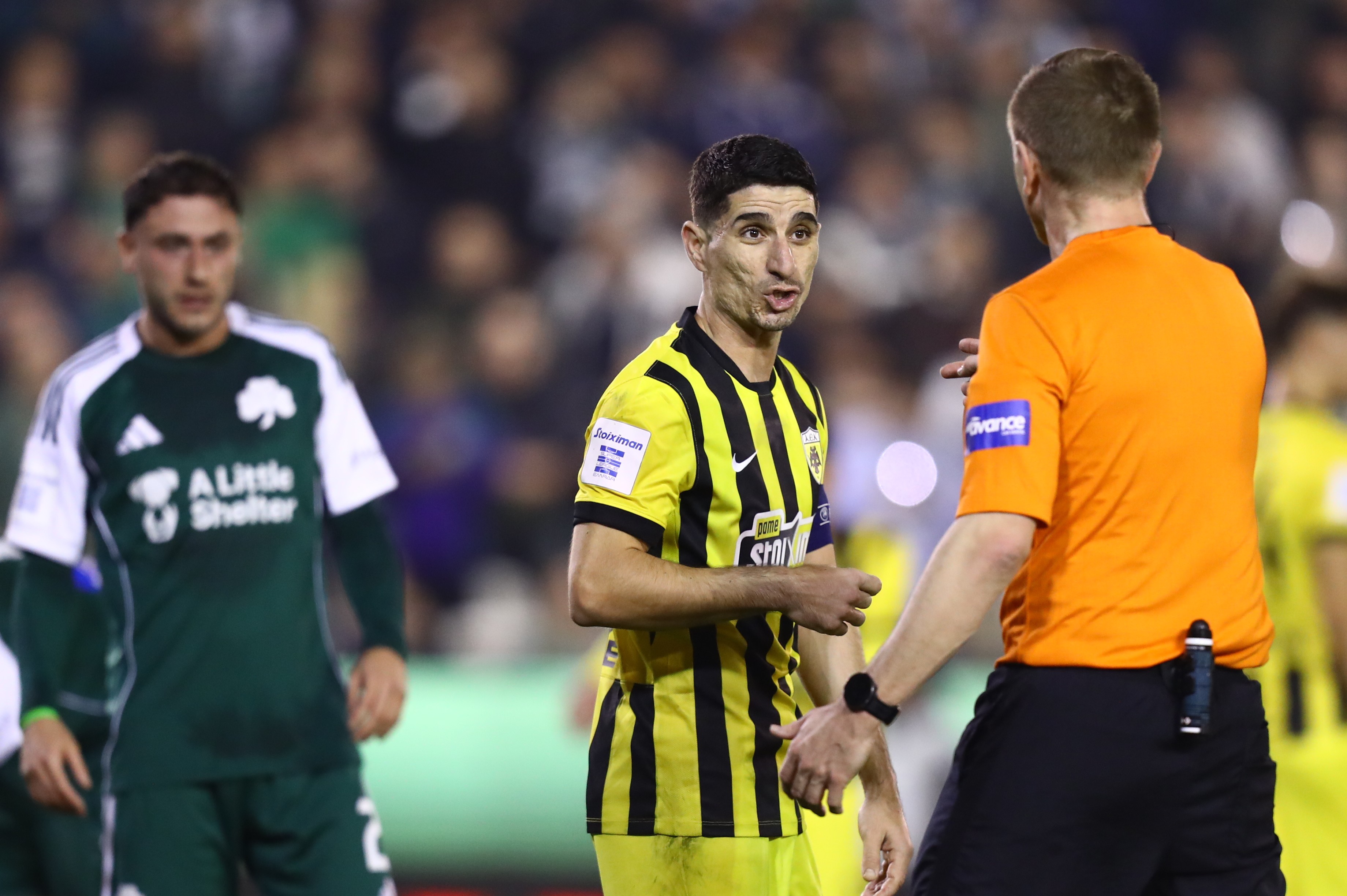 Παναθηναϊκός – ΑΕΚ: Αναγκαστική αλλαγή ο Μάνταλος, στη θέση του ο Μαρίν με την έναρξη του δεύτερου μέρους