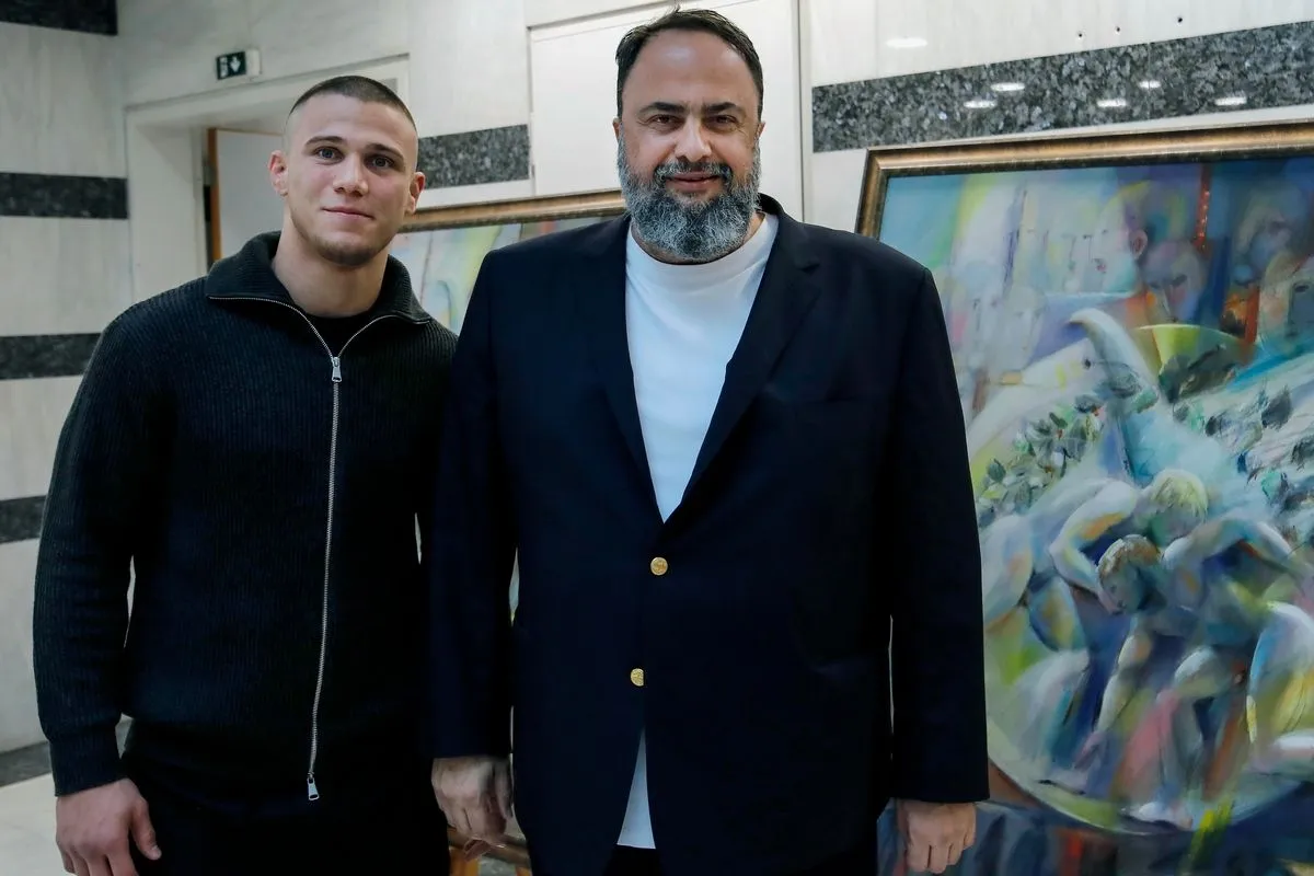 Ο Βαγγέλης Μαρινάκης στηρίζει τον Παγκόσμιο Πρωταθλητή πάλης Γιώργο Κουγιουμτσίδη στο δρόμο για τους Ολυμπιακούς Αγώνες του Λος Αντζελες