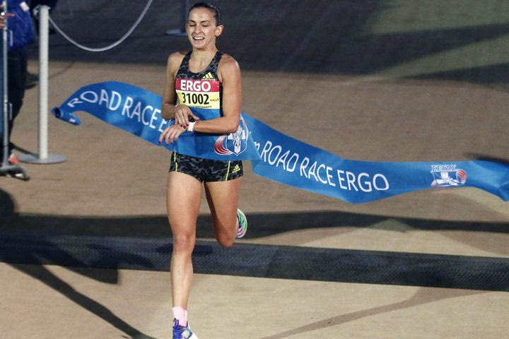 Μαραθώνιος Αθήνας: Πανελλήνιο ρεκόρ στα 10 χλμ. από την Αναστασία Μαρινάκου