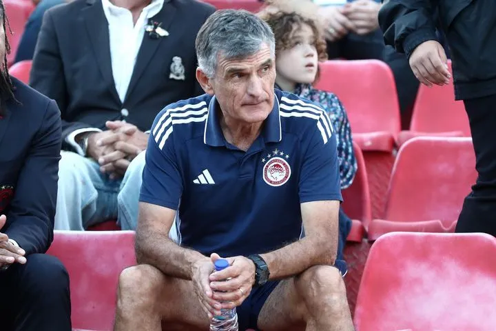 Κ19 Ολυμπιακός – Αϊντχόφεν: Ο Μεντιλίμπαρ και παίκτες της πρώτης ομάδας στον Ρέντη