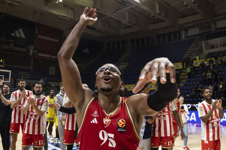 Μονέκε για Μιλουτίνοβ: “Είναι ένας από τους κορυφαίους παίκτες αυτήν τη σεζόν”