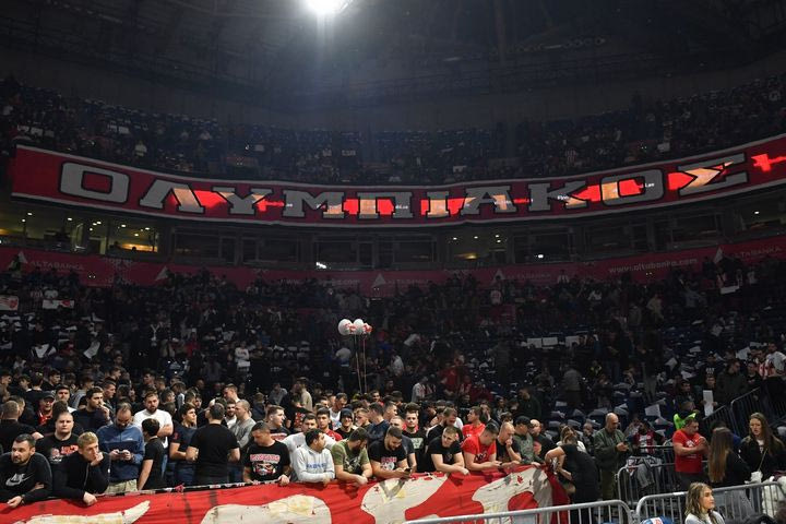 Ο ύμνος του Ολυμπιακού έπαιξε στα μεγάφωνα της Belgrade Arena, πριν την έναρξη του ματς