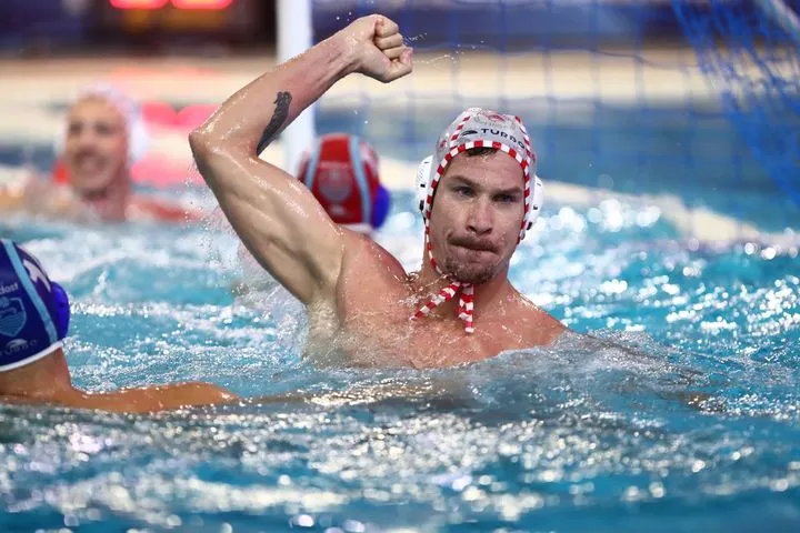 Ραντνίσκι – Ολυμπιακός 12-13: Με σούπερ Ζάλανκι οι ερυθρόλευκοι έκαναν το τρία στα τρία στο Champions League πόλο ανδρών