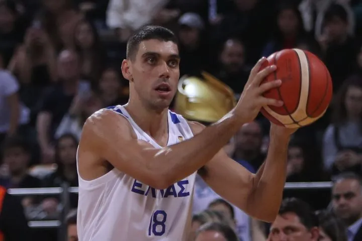 Εθνική Ελλάδας μπάσκετ: Μήτρου-Λονγκ και Περσίδης υποψήφιοι από τη FIBA για το καλύτερο ντεμπούτο