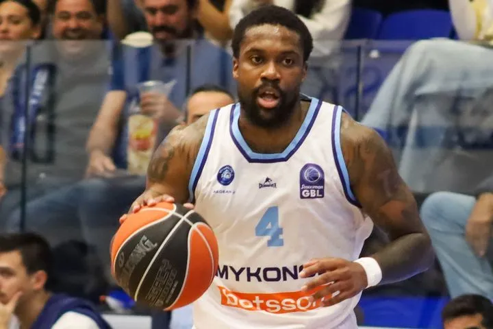 Ρέι: “Η Μύκονος έχει τεράστια προοπτική, μεγάλη η νίκη κόντρα στον Πανιώνιο”