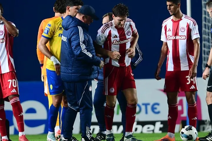 Παναιτωλικός – Ολυμπιακός: Ο Ρέτσος τραυματίστηκε και έγινε αναγκαστική αλλαγή στο 45′