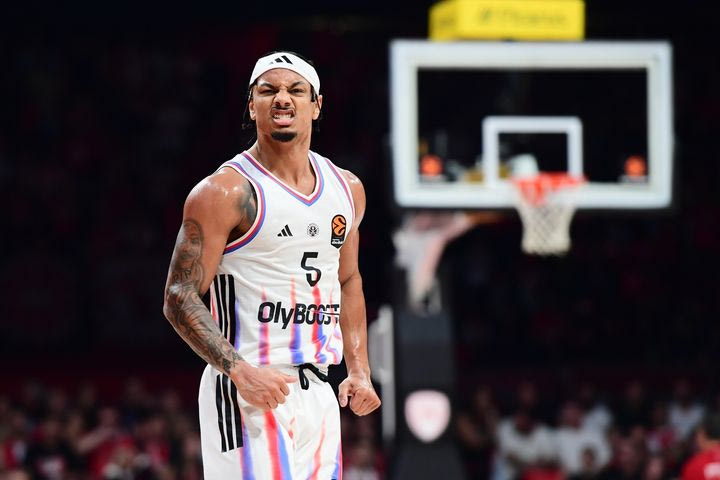 Ολυμπιακός – Παρί: Ο Ρόμπινσον έβαλε 15 πόντους με 5/6 τρίποντα και έπιασε τον μέσο όρο του σε 6’23”