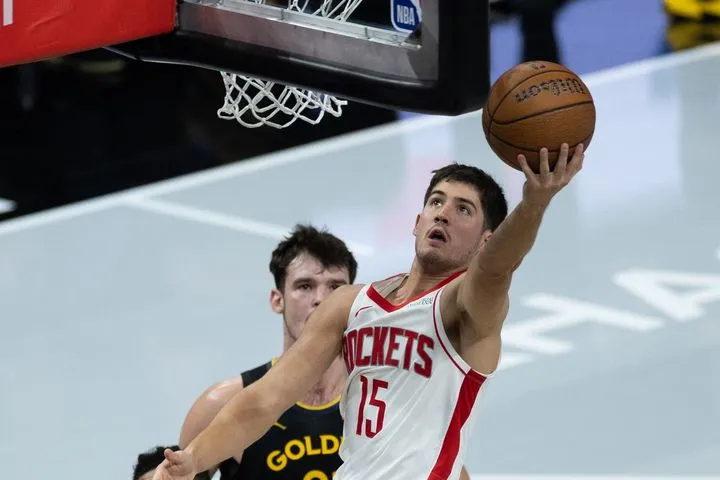 NBA: Οι Ρόκετς λύγισαν τους Γουόριορς με Σέπαρντ, αποχώρησε με πρόβλημα ο Κάρι