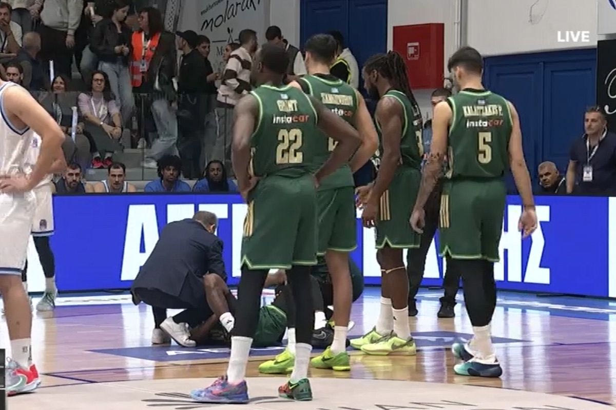 Ο Σορτς χτύπησε στο πρόσωπο μετά από ακούσια κουτουλιά του Ρέι