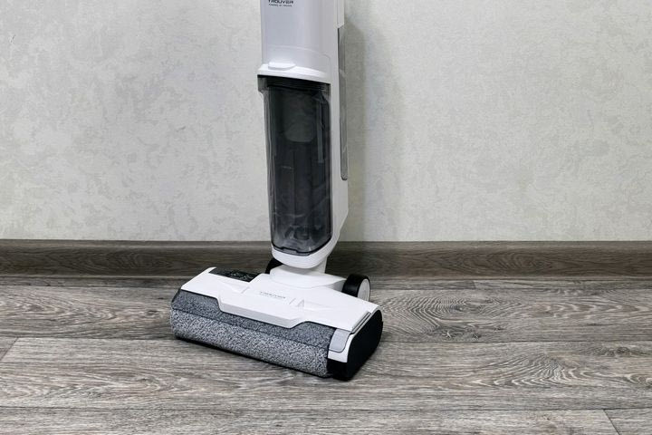 Black Friday: Σκούπες στικ σε χαμηλές τιμές