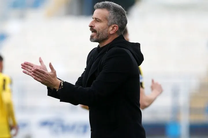 Αιγάλεω: Ανακοίνωσε την απόλυση όλου του προπονητικού επιτελείου μετά τη ήττα από τη Μαρκό