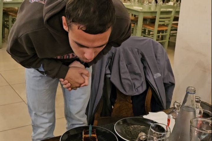 O Oλυμπιονίκης Πέτρος Γκαϊδατζής αφού έγινε viral έκανε τα καλύτερα γενέθλια