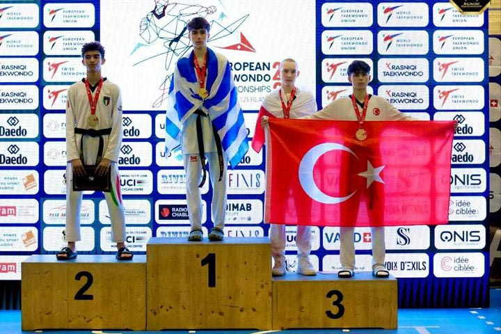 Πρωταθλητής Ευρώπης εφήβων στο τάεκβοντο ο Ψαρρός ασημένιο μετάλλιο οι Ασημάκη, Κλακάλα