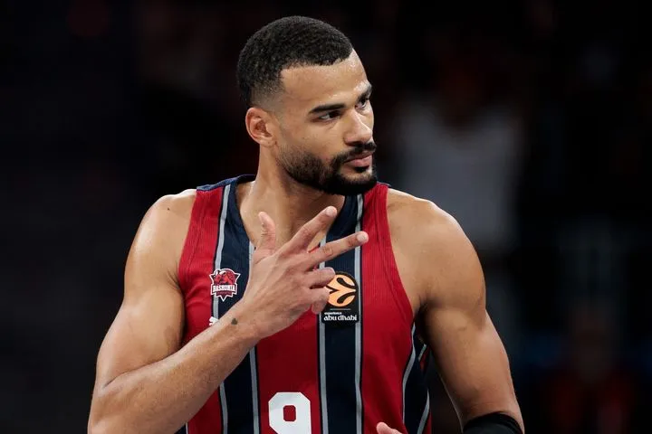 Ο πιο “καυτός” παίκτης της σεζόν, παίζει στη Μπασκόνια και στοχεύει στο θρυλικό 50/40/90