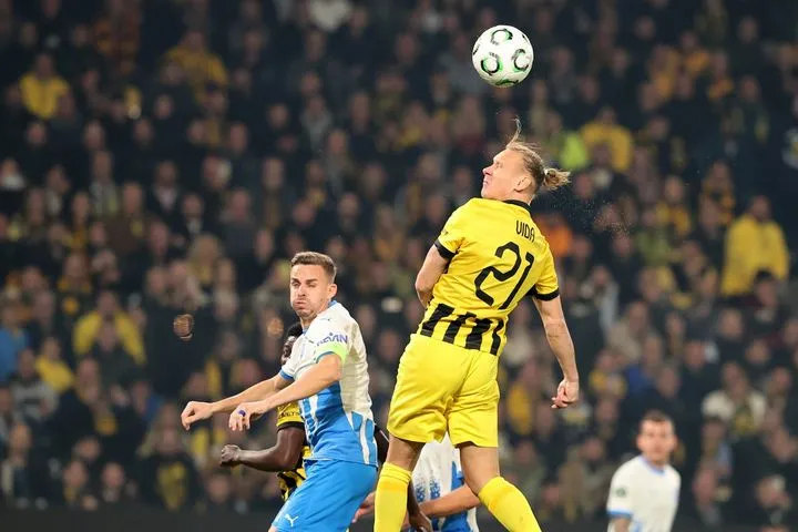 Ο Βίντα λίγο έλειψε να δώσει το προβάδισμα στην ΑΕΚ: Η κεφαλιά του Κροάτη πέρασε άουτ