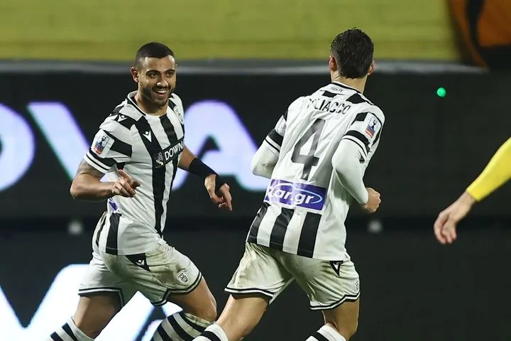 Το απίθανο ψαλιδάκι του Γιακουμάκη που ξέρανε τον Άρη στο 96′