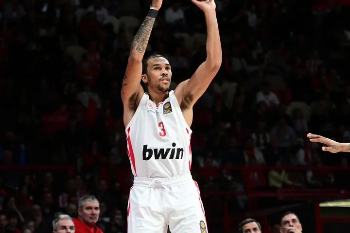 Κοντά στις επτά χιλιάδες οι θεατές στον αγώνα Ολυμπιακός – ΑΕΚ