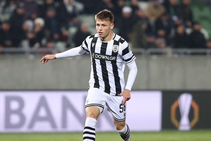 Έτσι ξεκίνησε ο μύθος του: Ο ΠΑΟΚ ισοφάρισε σε 3-3 στο 90′ με τον Μύθου να πετυχαίνει το παρθενικό του τέρμα