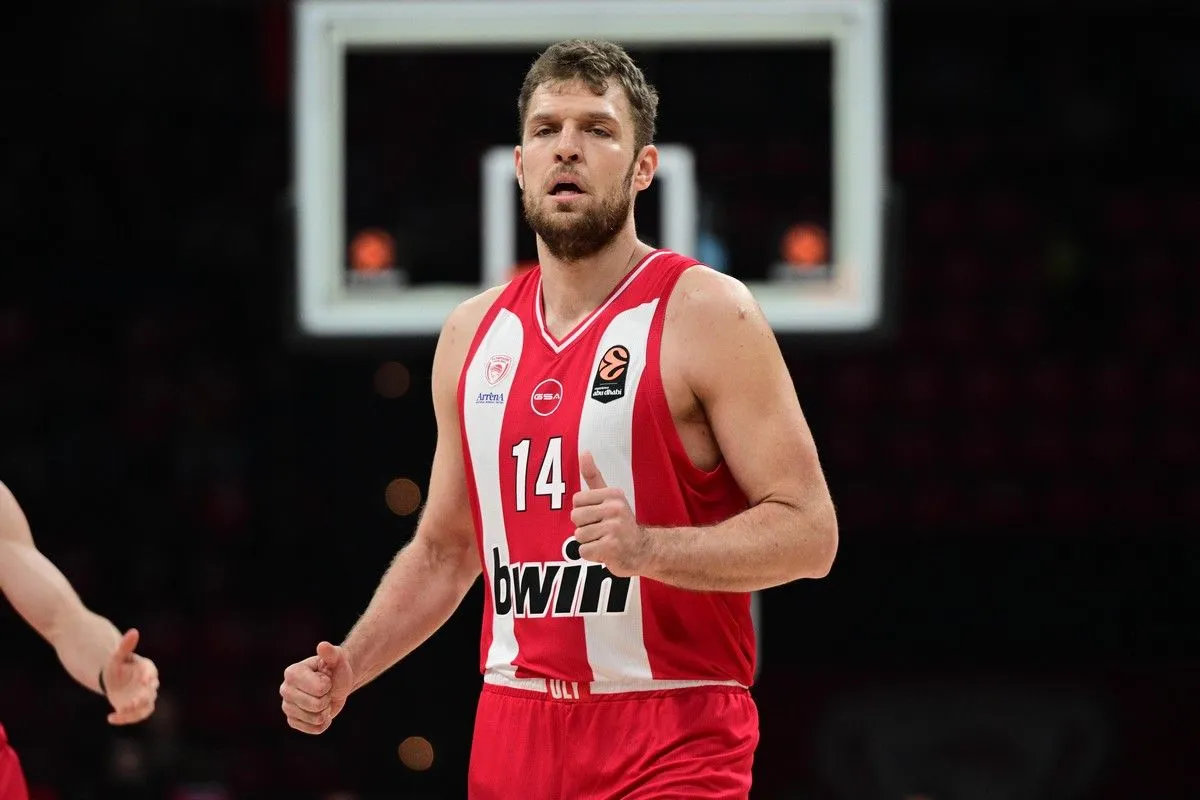 Βεζένκοβ: “Το να νικάς και το να παλεύεις είναι συνήθειες, αυτές πρέπει να χτίσουμε”