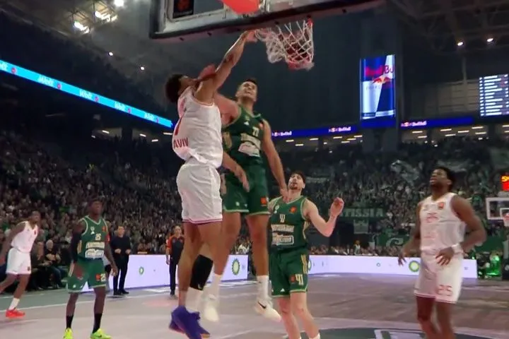 Παναθηναϊκός – Χάποελ Τελ Αβίβ: Ο Κόλιν Μάλκολμ έβγαλε μία από τις φάσεις της σεζόν στη EuroLeague