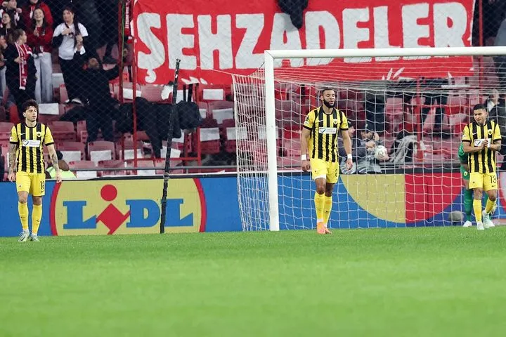 Το φθηνό λάθος του Ρότα και το αυτογκόλ του Μουκουντί έφεραν το 1-0 της Σαμσουνσπόρ μόλις στο 4′