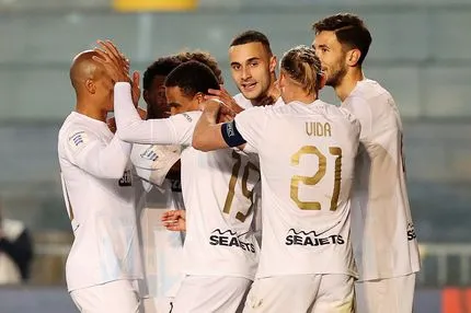 Τα πέντε τα γκολ, τα δύο δοκάρια και τα highlights από τη μεγάλη νίκη της ΑΕΚ στο Αγρίνιο