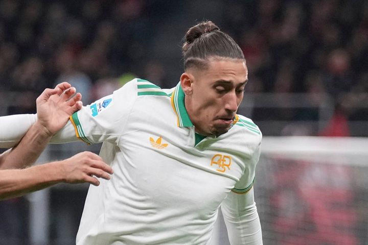 Τσιμίκας: Η Λίβερπουλ εξετάζει σοβαρά το ενδεχόμενο να πουλήσει τον Έλληνα αμυντικό