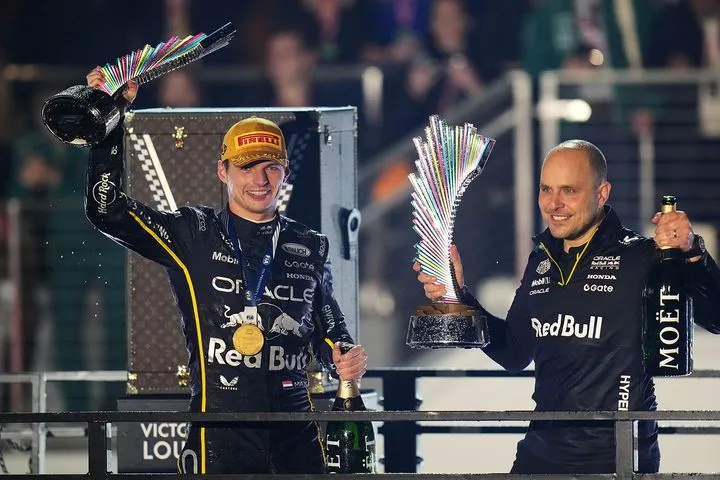 Η Aston Martin θέλει για αγωνιστικό της διευθυντή τον στενότερο συνεργάτη του Φερστάπεν