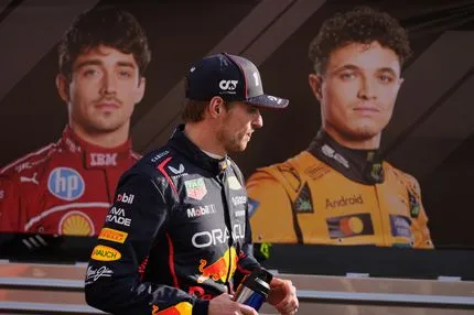 O Φερστάπεν καλύτερος οδηγός του 2025, σύμφωνα με τους διευθυντές των ομάδων