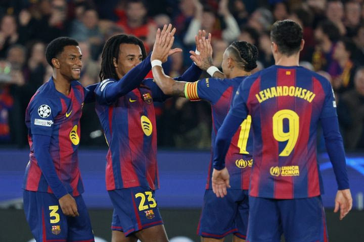 Οι παίκτες της Μπαρτσελόνα πήγαν για προπόνηση και έφυγαν με ένα πολυτελές χρυσό δώρο