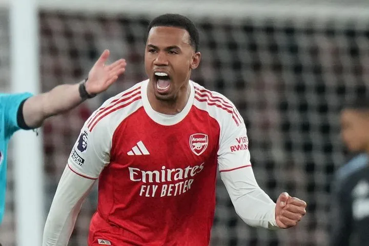 Premier League: Η Άρσεναλ ισοπέδωσε την Άστον Βίλα στο Έμιρεϊτς, απίστευτη γκέλα της Γιουνάιτεντ κόντρα στην ουραγό Γουλβς