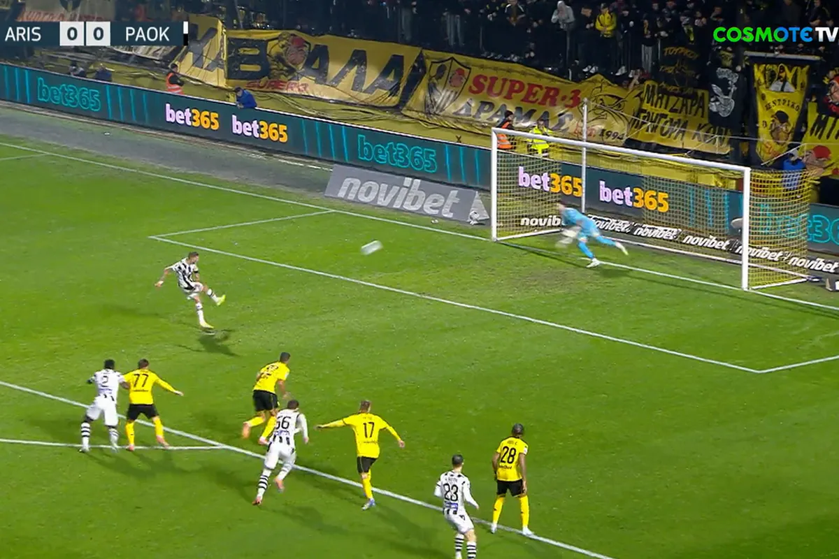 Ο Αθανασιάδης απέκρουσε το πέναλτι του Ντεσπόντοβ, που δόθηκε μετά από on-field review, και κράτησε το Άρης – ΠΑΟΚ στο μηδέν