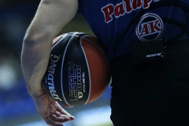 ΕΟΚ για καταγγελία διαιτητή: “Στις αρμόδιες αρχές πρόεδρος ΚΑΕ, για μήνυμα που εμπίπτει σε ποινικές και πειθαρχικές διατάξεις”