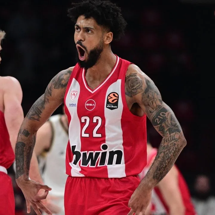 Οι 35 πόντοι που πρόσφερε ο Ντόρσεϊ, ο Βεζένκοβ και η πεντάδα που έθεσε τον τόνο