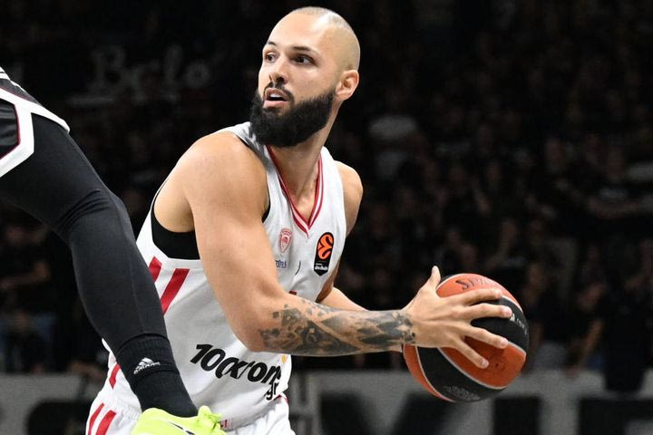 Ολυμπιακός: Το εκπληκτικό 7/10 του Φουρνιέ από τα 6.75μ και το καθοριστικό τρίποντο στο φινάλε κόντρα στη Βίρτους