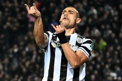 Η UEFA αποθέωσε τον πανηγυρισμό του Γιακουμάκη αλά Spiderman