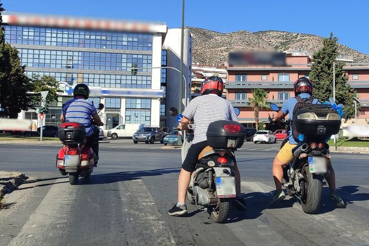 Νέος Κ.Ο.Κ.: 1.100 κλήσεις για κράνος σε μια εβδομάδα- Εντείνονται οι έλεγχοι της Τροχαίας για την εορταστική περίοδο