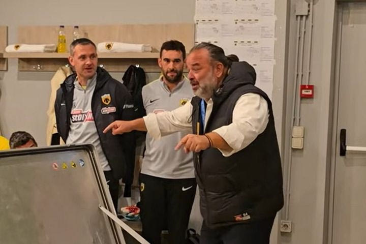 ΑΕΚ: Αποθέωση στα αποδυτήρια, αυτό είναι το πριμ που έδωσε ο Μάριος Ηλιόπουλος στους παίκτες του Νίκολιτς