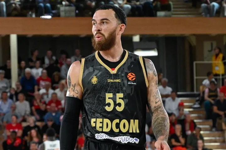 Αυστηρό μήνυμα της LNB προς τη Μονακό: “Ο καιρός της επιεικείας και της υπομονής τελείωσε”