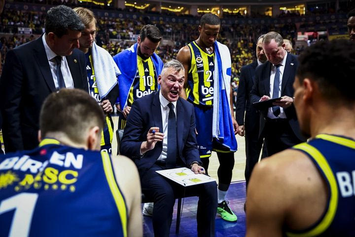 Γιασικεβίτσιους για διαιτησία: “Ειδικά την περίοδο των Χριστουγέννων προτιμώ να κρατήσω τα λεφτά στην τσέπη μου”