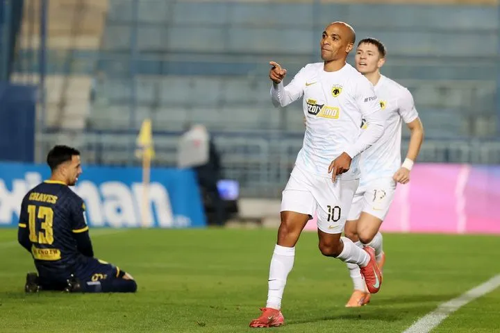 Λιούμπιτσιτς και Ζοάο Μάριο έκρυψαν την μπάλα και ο Πορτογάλος την εμφάνισε στα δίχτυα για το 2-0